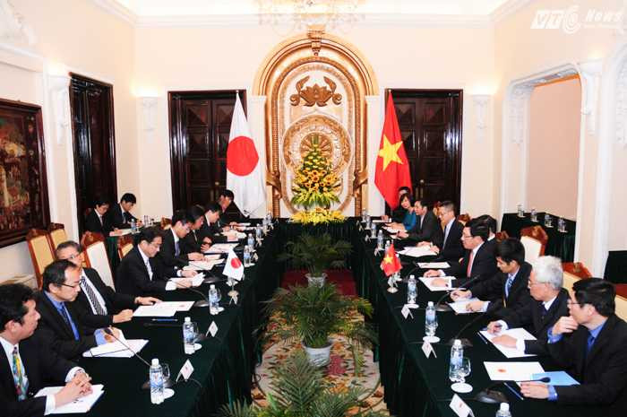 Phó Thủ tướng, Bộ trưởng Ngoại giao Phạm Bình Minh chủ trì buổi làm việc cùng đoàn đại biểu Nhật Bản - Ảnh: Tùng Đinh