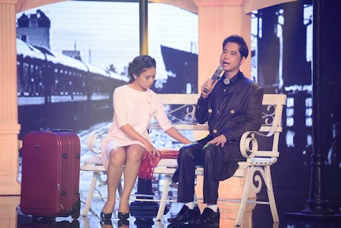 Ngọc Sơn gặp sự cố rách quần trên sân khấu.