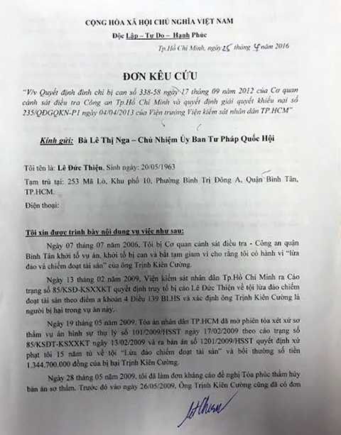 Đơn của ông Lê Đức Thiện đề gửi Chủ nhiệm Ủy ban Tư pháp của Quốc hội Lê Thị Nga. Ảnh: Ngô Tùng. Đơn của ông Lê Đức Thiện đề gửi Chủ nhiệm Ủy ban Tư pháp của Quốc hội Lê Thị Nga. Ảnh: Ngô Tùng.