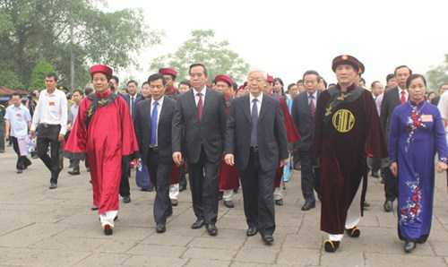 Lễ hội Đền Hùng năm nay, ông Bùi Minh Châu - Chủ tịch UBND tỉnh Phú Thọ giữ vai trò Chủ lễ. 