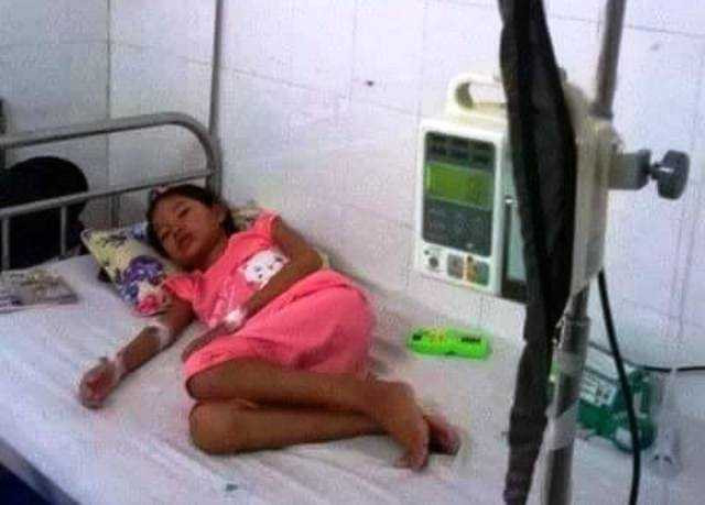 Cháu Nguyễn Thị Kim Phương đang rất cần sự chung tay giúp đỡ của các nhà hảo tâm.