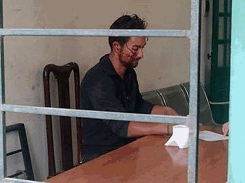 Đối tượng người nước ngoài đang bị tạm giữ - Ảnh P.Hà Đối tượng người nước ngoài đang bị tạm giữ - Ảnh P.Hà