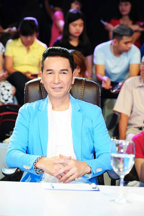 Nam ca sỹ hải ngoại Nguyễn Hưng.