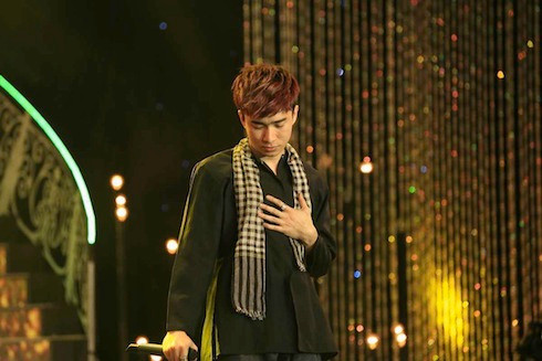 Chi Dân hát 'Bông điên điển'