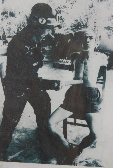 Thúc gậy gẫy xương sườn