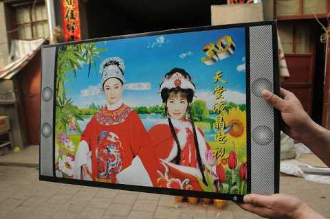 Thậm chí có cả TV 3D công nghệ mới.