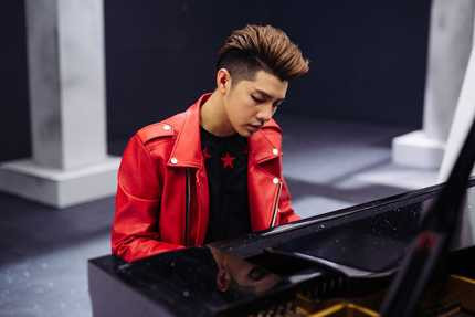 Ca khúc Cause I love you hiện đang làm mưa làm gió trên các bảng xếp hạng