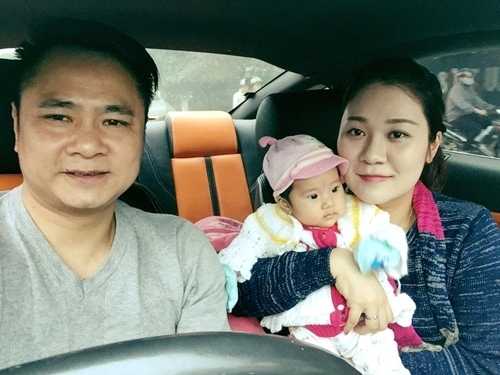 NSND Tự Long hạnh phúc bên vợ và con gái