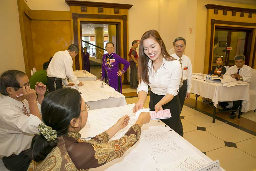 Nữ ca sĩ xinh đẹp mong muốn bầu chọn cho đại biểu nữ ưu tú