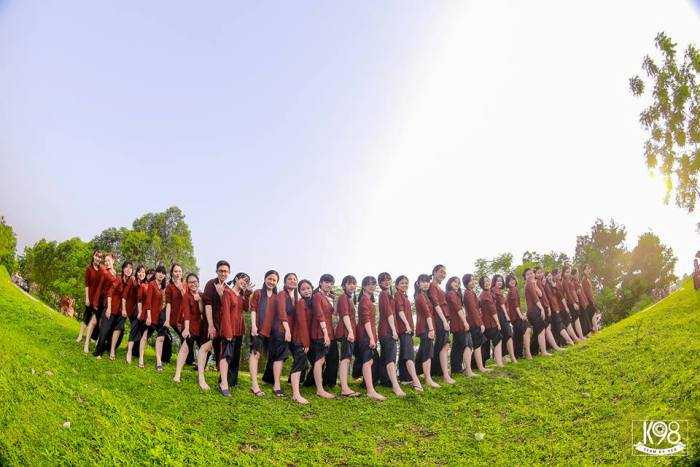 Bộ ảnh kỷ yếu “nông thôn” độc, lạ của học sinh Bắc Giang