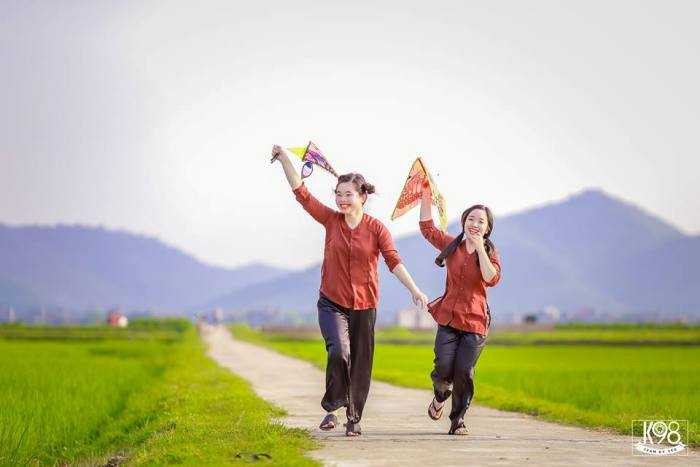 Bộ ảnh kỷ yếu “nông thôn” độc, lạ của học sinh Bắc Giang