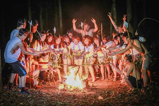 Bộ ảnh mang tên “Thổ dân” này nhận được nhiều lời khen ngợi là độc và lạ khi xuất hiện trên mạng <a href='https://vtcnews.vn/xa-hoi.2.0.html' >xã hội</a>.