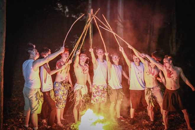 Nữ sinh Hà thành hóa thân thổ dân xinh đẹp trong bộ ảnh kỷ yếu