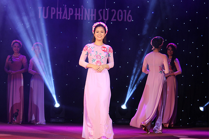 Duyên dáng Tư pháp Hình sự 2016