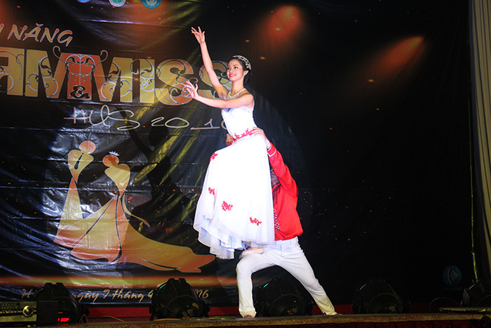 Miss anh Mr HUS 2016