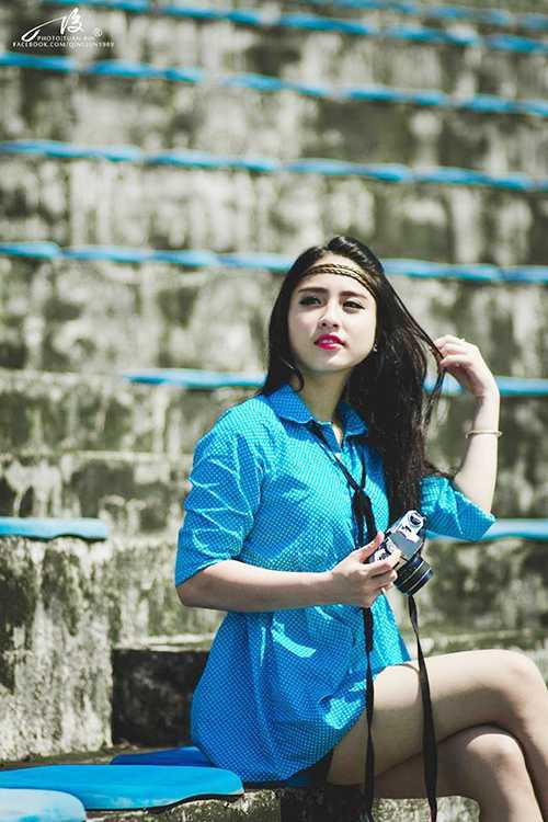 Nữ sinh xứ Huế xinh đẹp, mê hát dân ca