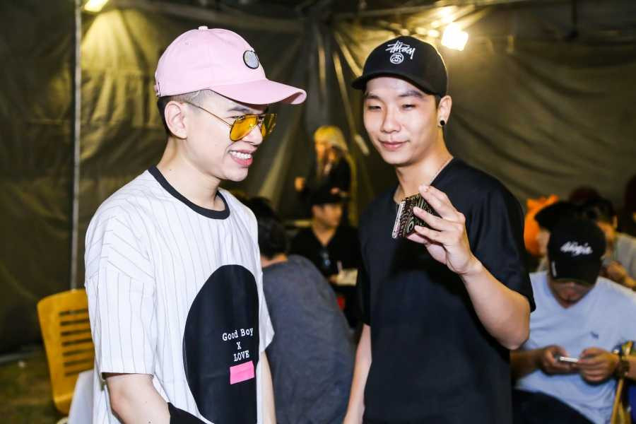 Phạm Quỳnh Anh chăm chút từng li từng tí cho Hoàng Thùy Linh