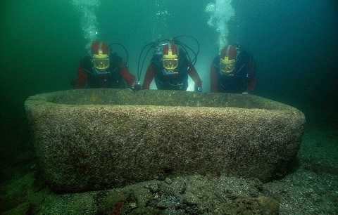 Những báu vật tìm thấy sẽ được trưng bày trong triển lãm ở bảo tàng Anh. Ảnh Dailymail Những báu vật tìm thấy sẽ được trưng bày trong triển lãm ở bảo tàng Anh. Ảnh Dailymail