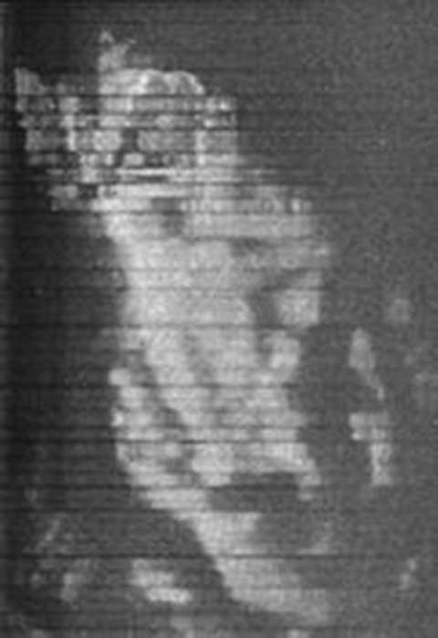 Nhiều chuyên gia cho rằng đó có thể là một UFO. Ảnh The Sun Nhiều chuyên gia cho rằng đó có thể là một UFO. Ảnh The Sun