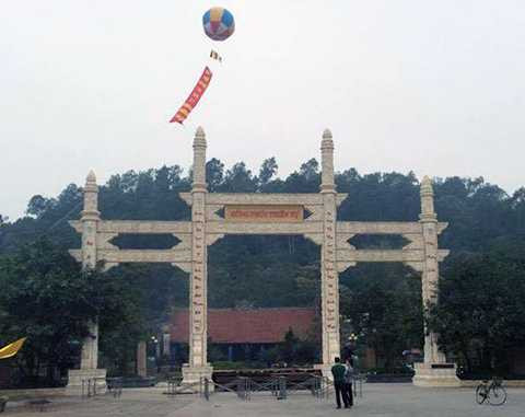 Chùa Hồng Phúc (Kiến An, Hải Phòng), nơi phật tử và nhân dân sẽ được chiêm bái Phật Ngọc Hòa bình Thế giới Chùa Hồng Phúc (Kiến An, Hải Phòng), nơi phật tử và nhân dân sẽ được chiêm bái Phật Ngọc Hòa bình Thế giới