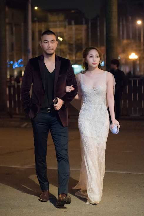 Quỳnh Nga vừa cùng chồng xuất hiện tại một sự kiện được tổ chức ở Hà Nội tối qua. 