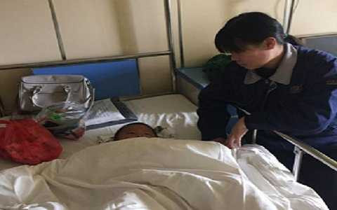 Cậu bé 3 tuổi may mắn sống sót khi rơi xuống từ tầng 15. Ảnh Shanghaiist Cậu bé 3 tuổi may mắn sống sót khi rơi xuống từ tầng 15. Ảnh Shanghaiist