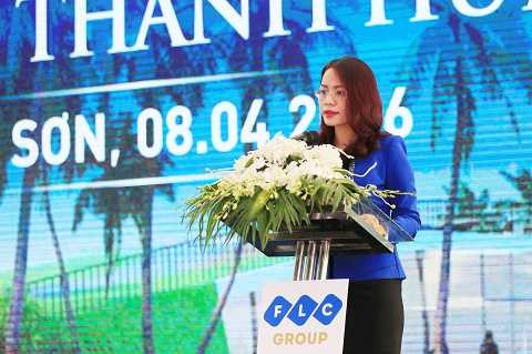 Bà Hương Trần Kiều Dung - Tổng giám đốc Tập đoàn FLC phát biểu tuyên bố khánh thành hệ thống Hubway.