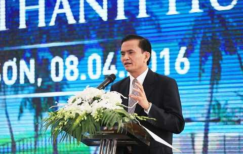 Ông Ngô Văn Tuấn - Phó Chủ tịch UBND tỉnh Thanh Hóa phát biểu chúc mừng nhân dân Sầm Sơn sắp có bãi biển văn minh, đẹp nhất Việt Nam