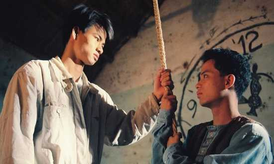 Sao phim '12A và 4H': Người lặn lội chữa bệnh hiếm gặp cho con, người rút khỏi showbiz