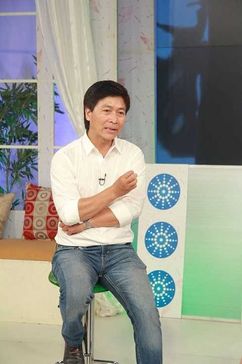 Sao phim '12A và 4H': Người lặn lội chữa bệnh hiếm gặp cho con, người rút khỏi showbiz