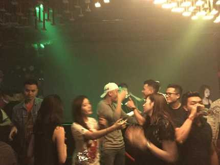 Seungri (Big Bang) lộ ảnh ăn chơi tại Hà Nội