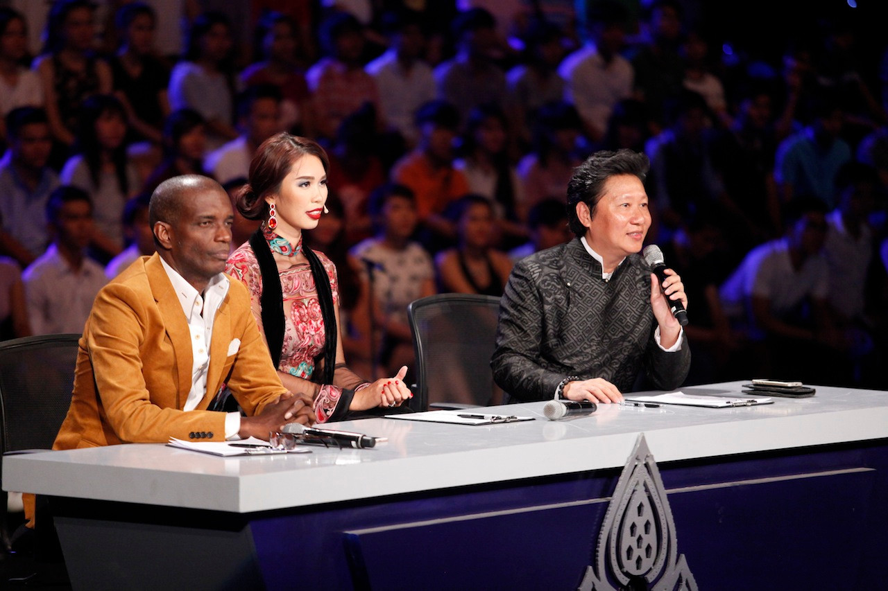 Giám khảo Hoa khôi áo dài