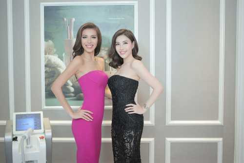 Siêu mẫu Minh Tú bán nude khoe đường cong nóng bỏng