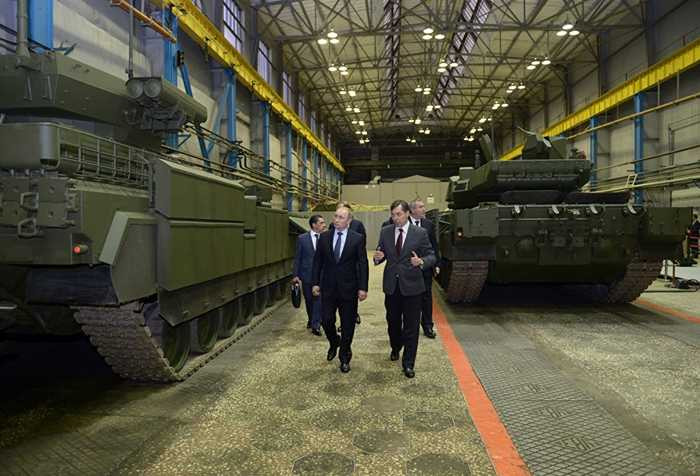 Tổng thống Nga Putin thị sát nhà máy sản xuất xe tăng Armata