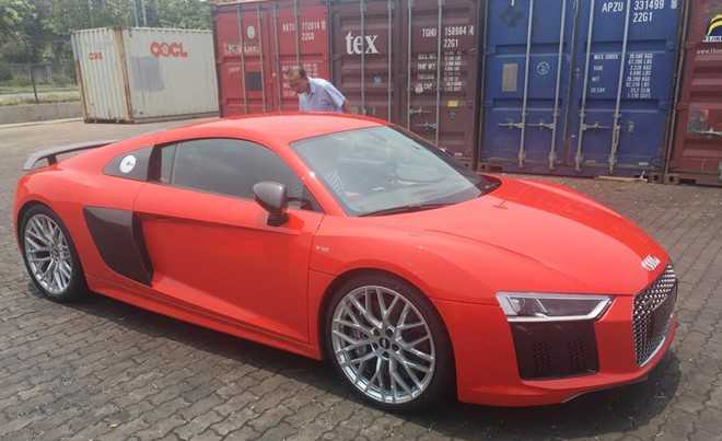 Audi R8 V10 Plus 2016 vừa về Việt Nam. Ảnh: Vietnam Team.