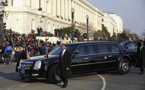 Chiếc siêu xe này được bọc thép và nặng đến 8 tấn