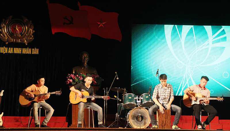 Hòa tấu Ghi ta đầy sôi động