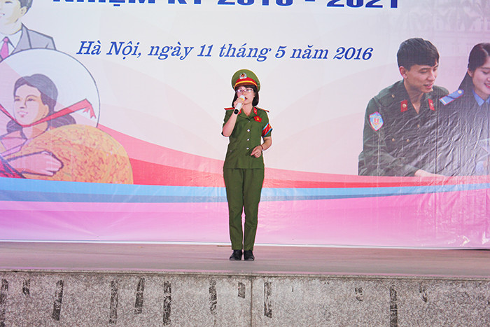 Sinh viên Cảnh sát hào hứng tuyên truyền bầu cử