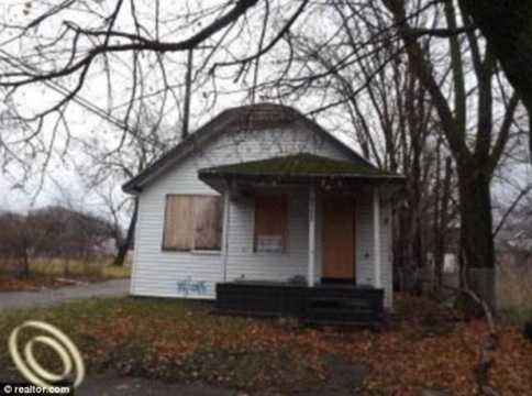 Căn nhà 3 phòng ngủ, 1 phòng tắm ở phố Muirland cũng có giá 1 đô la.