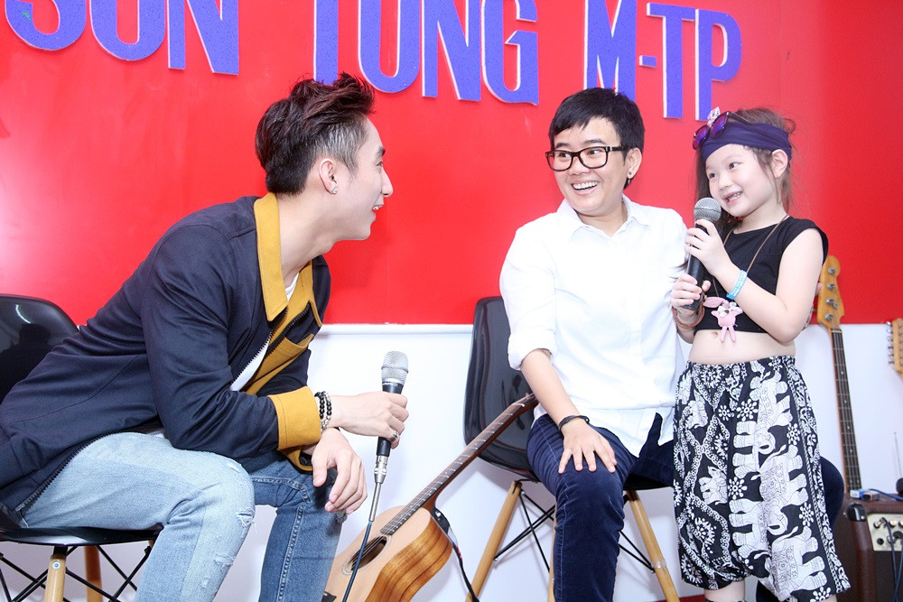 Sơn Tùng MTP từng cãi nhau với bố mẹ vì muốn đi hát