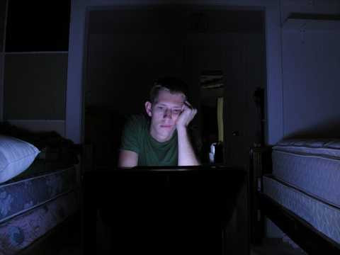 Mệt mỏi, tinh thần không thoải mái sẽ khiến hệ miễn dịch bị suy giảm