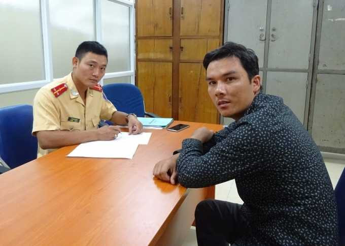 ài xế xe tải Nguyễn Văn Hùng tại trụ sở Công an