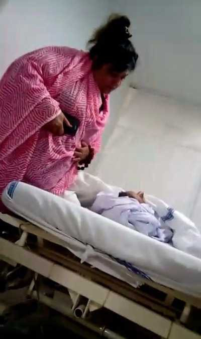 Những bức ảnh thi thể Pratyusha được báo giới công bố trước đó