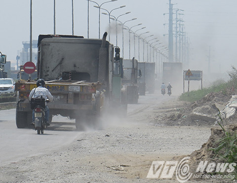 Tuyến đường đang là nỗi ám ảnh của hàng ngàn người dân qua lại mỗi ngày - Ảnh MK