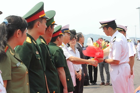 Lễ đón các thành viên trong đoàn của 2 tàu Nhật Bản