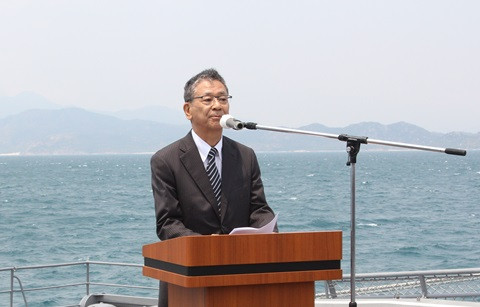 Đại sứ Nhật Bản tại Việt Nam đọc thư của Bộ trưởng Quốc phòng Nhật Bản gửi Đại tướng Phùng Quang Thanh, nguyên Bộ trưởng Quốc phòng Việt Nam.