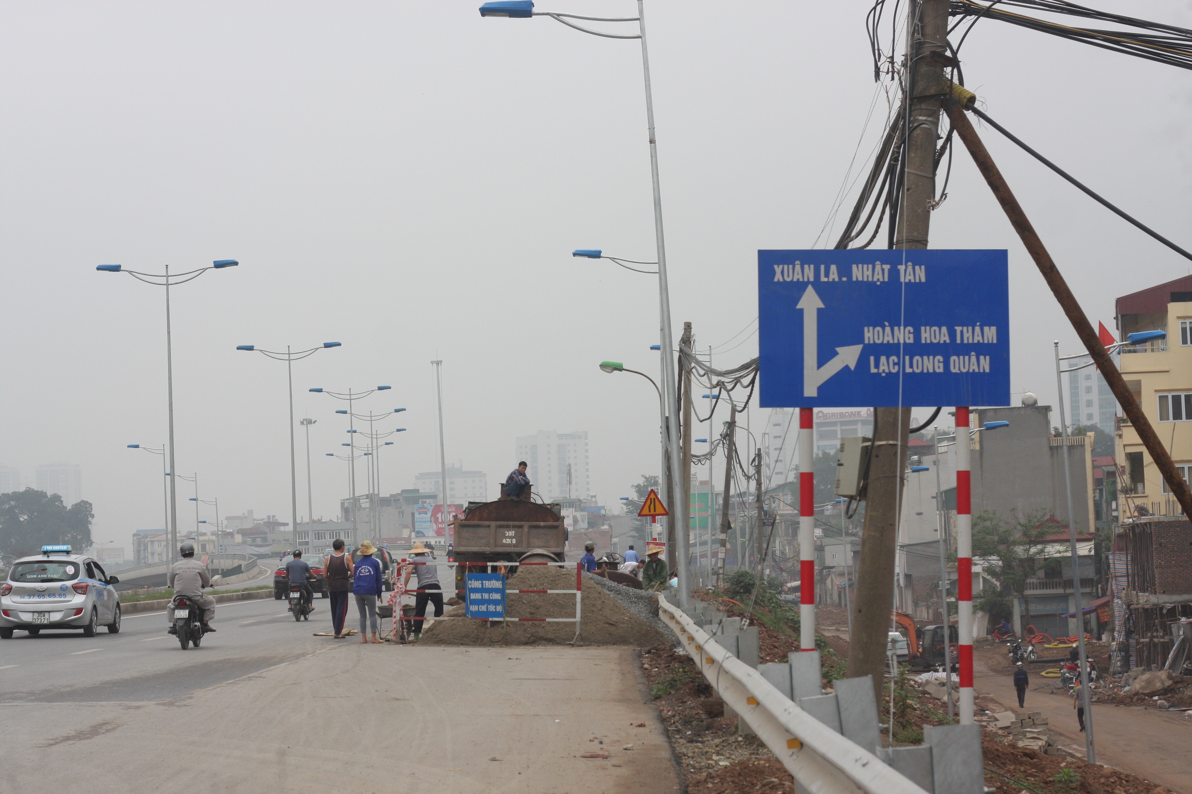 Những hạng mục công trình vẫn đang tiếp tục hoàn thành