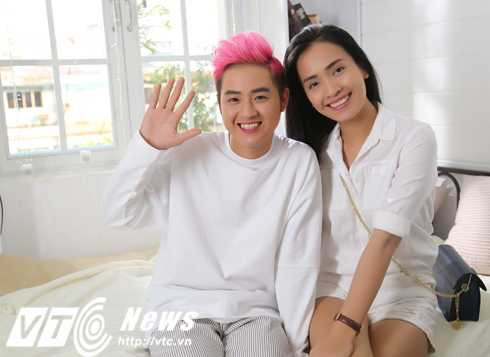 Ca từ và giai điệu cực kỳ tình cảm của ca khúc này, đã khiến chính Thanh Duy phải bật khóc lúc thu âm Ca từ và giai điệu cực kỳ tình cảm của ca khúc này, đã khiến chính Thanh Duy phải bật khóc lúc thu âm