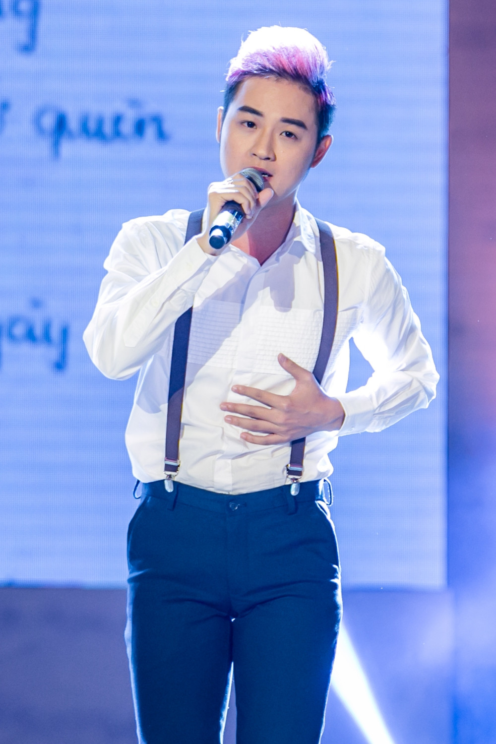 Thanh Duy làm MC ăn ý cùng cựu ca sỹ Ngọc Linh