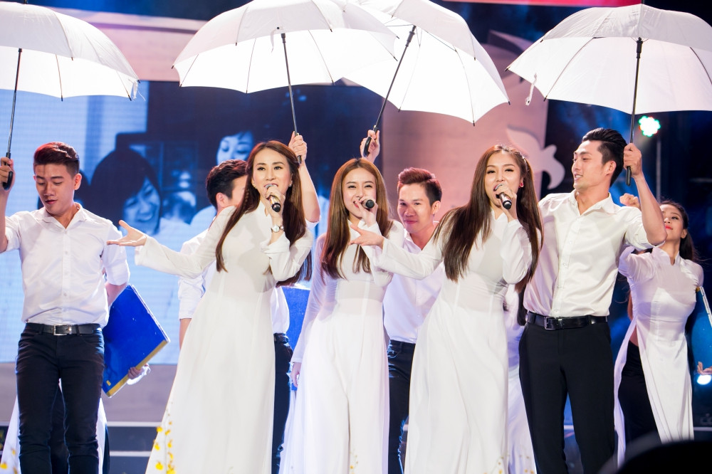 Thanh Duy làm MC ăn ý cùng cựu ca sỹ Ngọc Linh